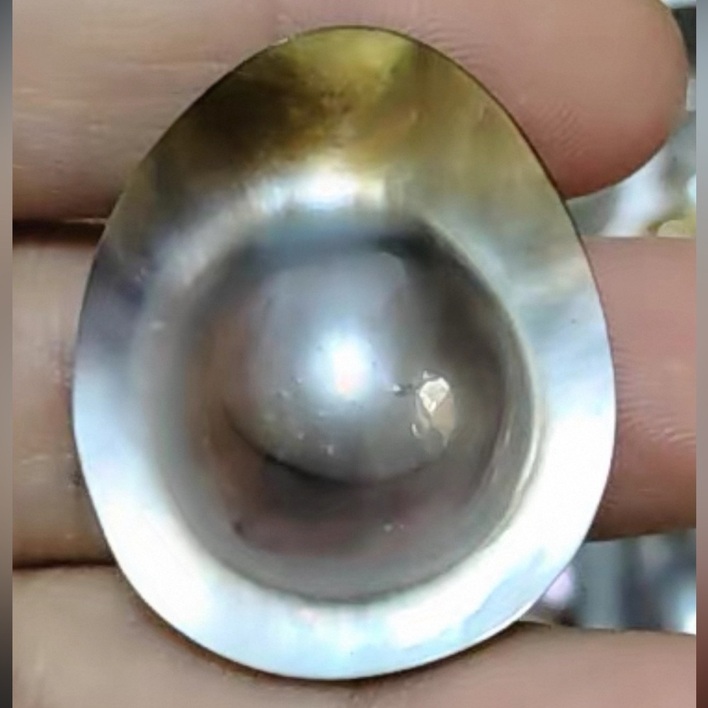 Teardrop Shell Pendant